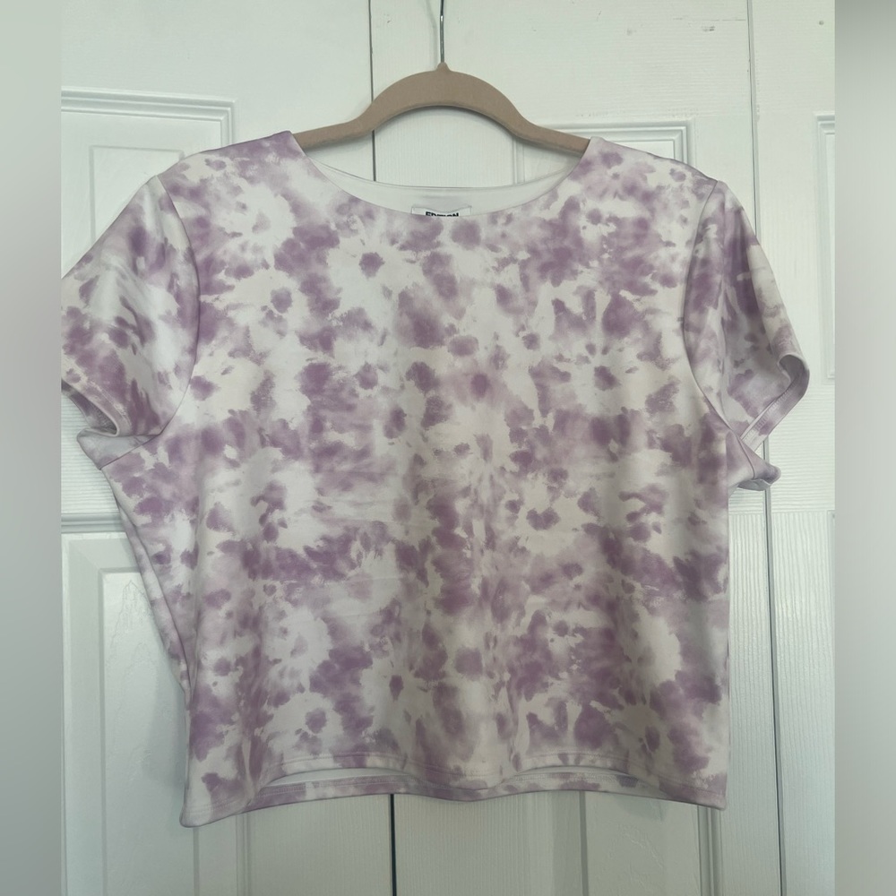 Express NWT cropped body contour top in size x-large